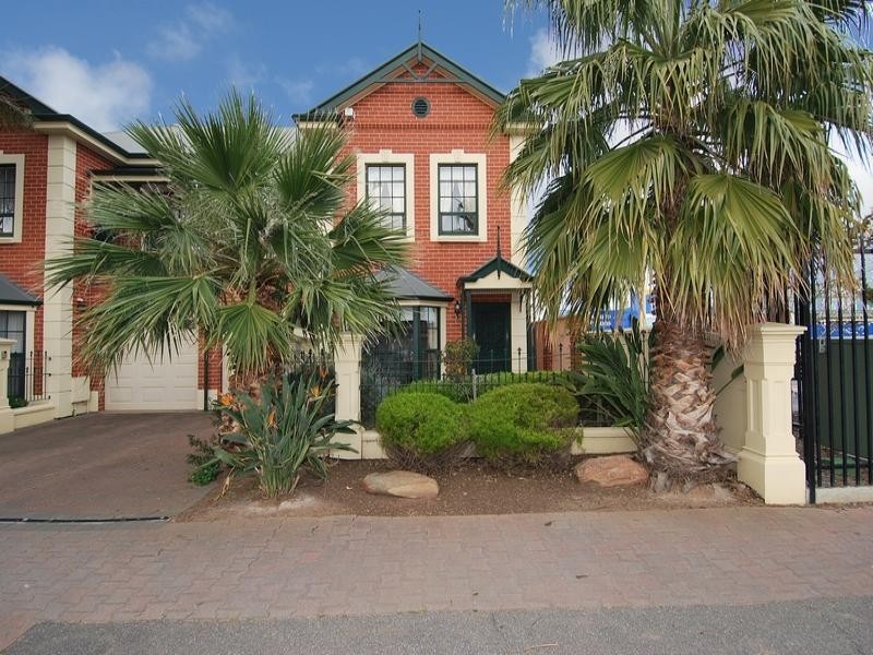 4/12 Old Tapleys Hill Road, Glenelg North SA 5045