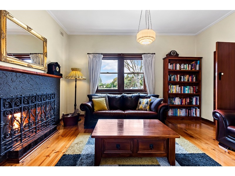 21 Surrey Street, Grange SA 5022