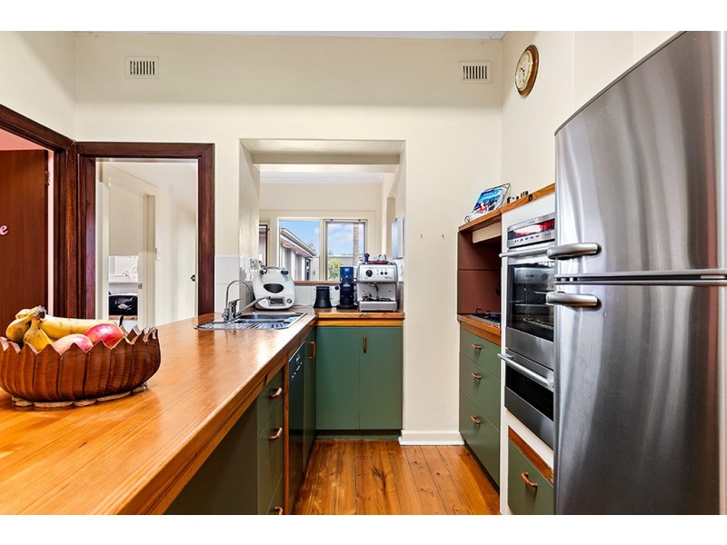 21 Surrey Street, Grange SA 5022