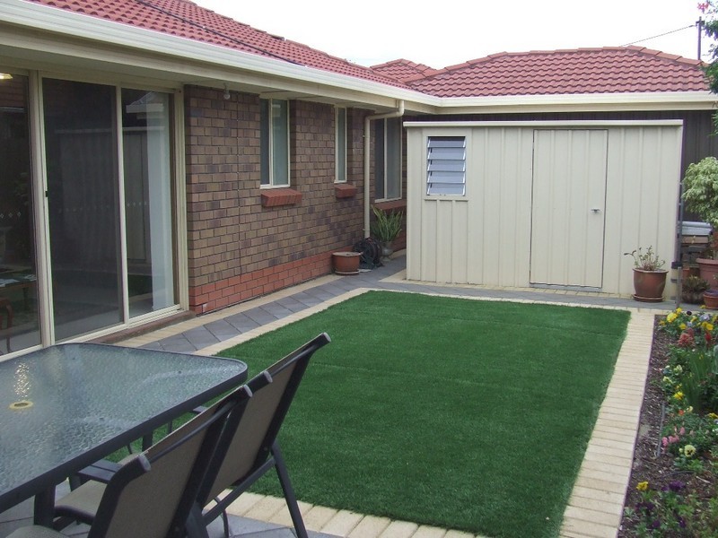 2/19 Russ Ave, Seaton SA 5023