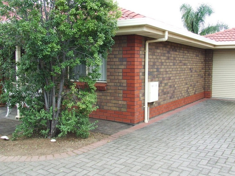 2/19 Russ Ave, Seaton SA 5023