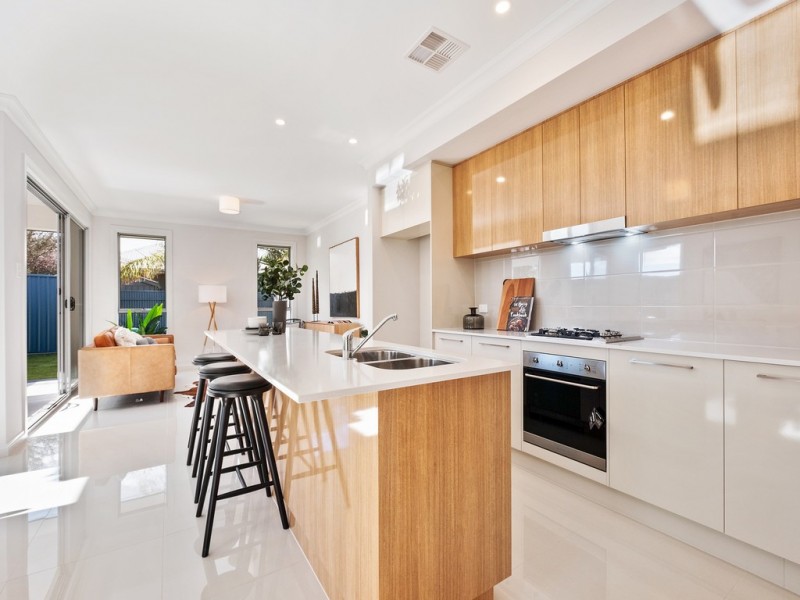 6A Sunset Crescent, Grange SA 5022