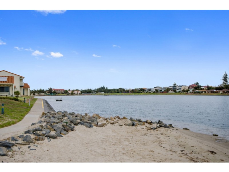 12/260 Sportsmans Drive, West Lakes SA 5021