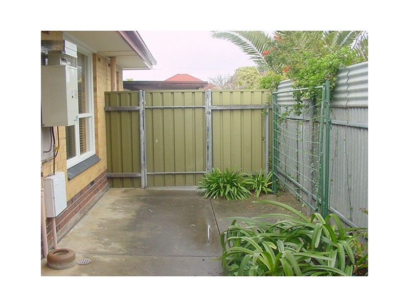 4/25 Buckingham Avenue, Henley Beach SA 5022