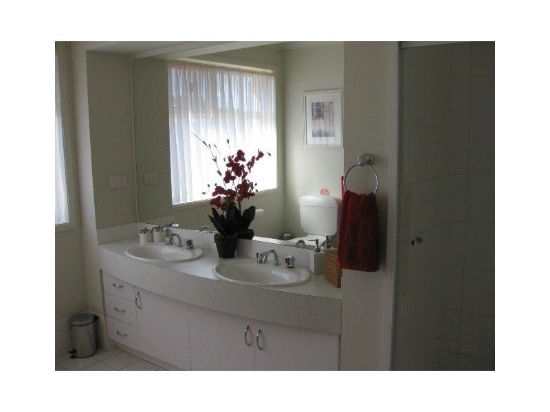 15 Dundee Avenue, Seaton SA 5023