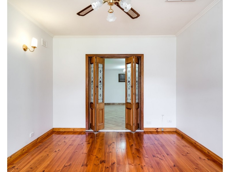 8 Veronica Crescent, Lockleys SA 5032