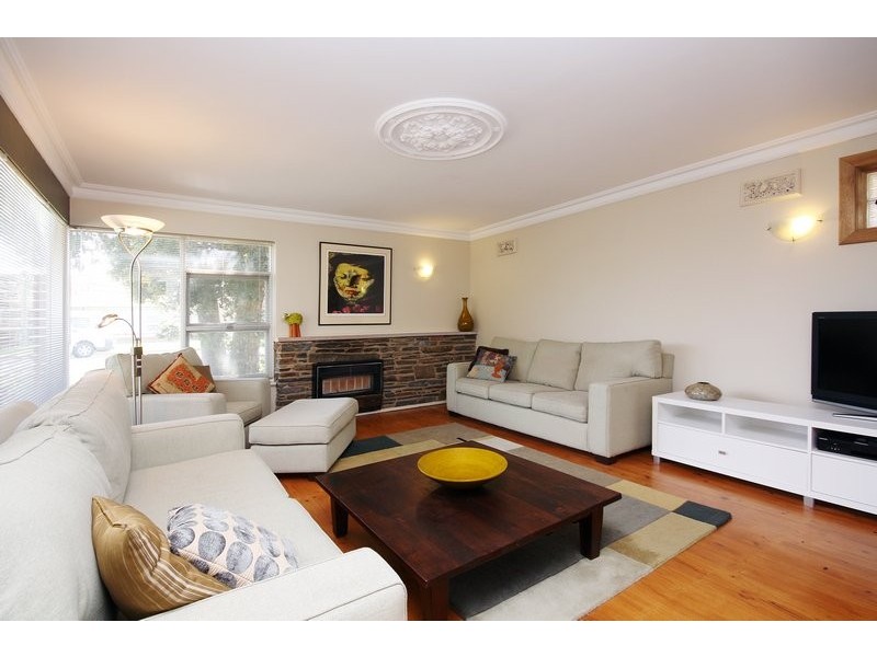 7 Winston Crescent, West Beach SA 5024