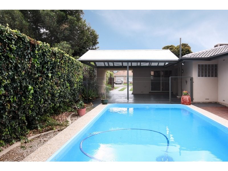 7 Winston Crescent, West Beach SA 5024