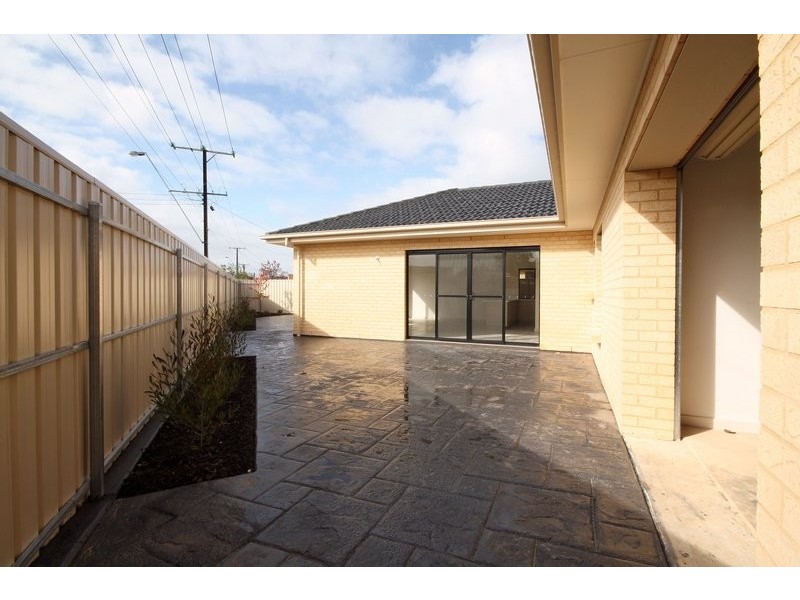 18 Richard Street, Findon SA 5023