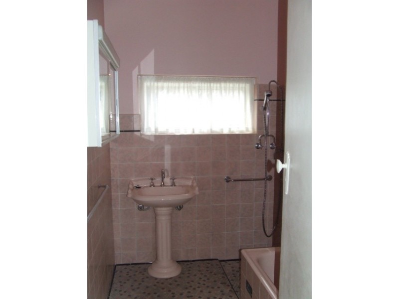 100 Beach Street, Grange SA 5022