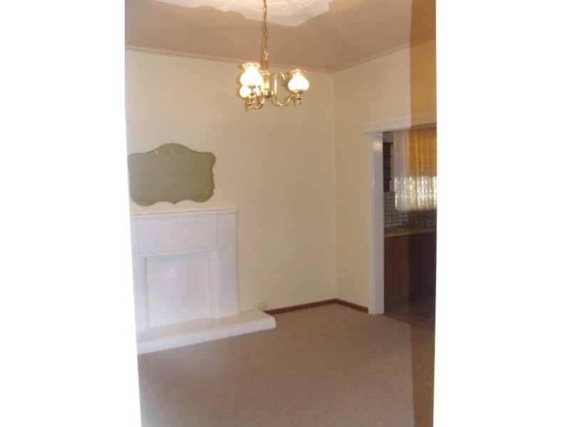 100 Beach Street, Grange SA 5022