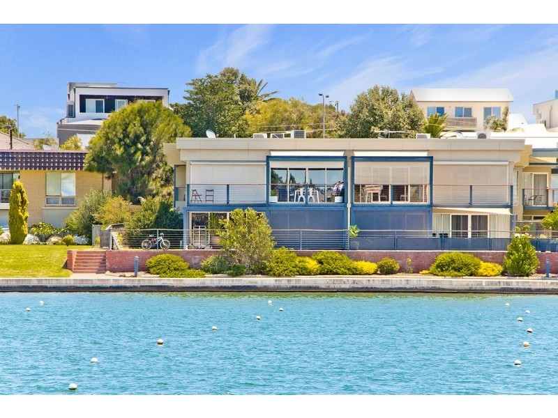 15/74 Military Road, Tennyson SA 5022