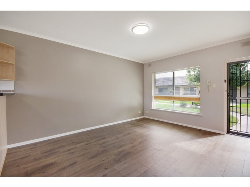17/2 Bach Crescent, Seaton SA 5023