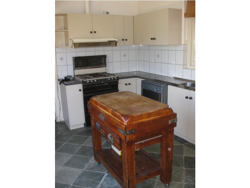 24 Kingborn Ave, Seaton SA 5023