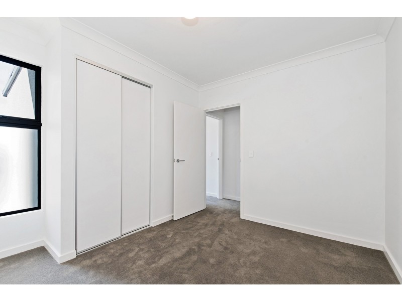 22 Troubridge Drive, West Lakes SA 5021