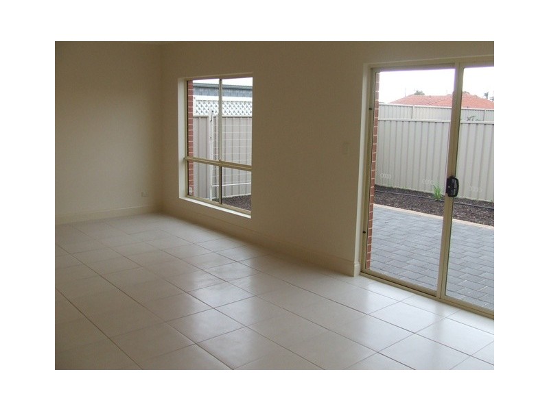 21 Marinoff Street, Seaton SA 5023