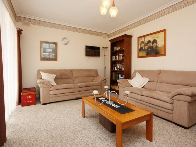 5 Lilac Avenue, Flinders Park SA 5025