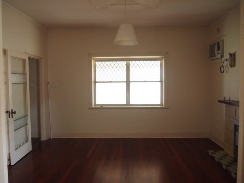 1 Lincoln Avenue, Fulham Gardens SA 5024