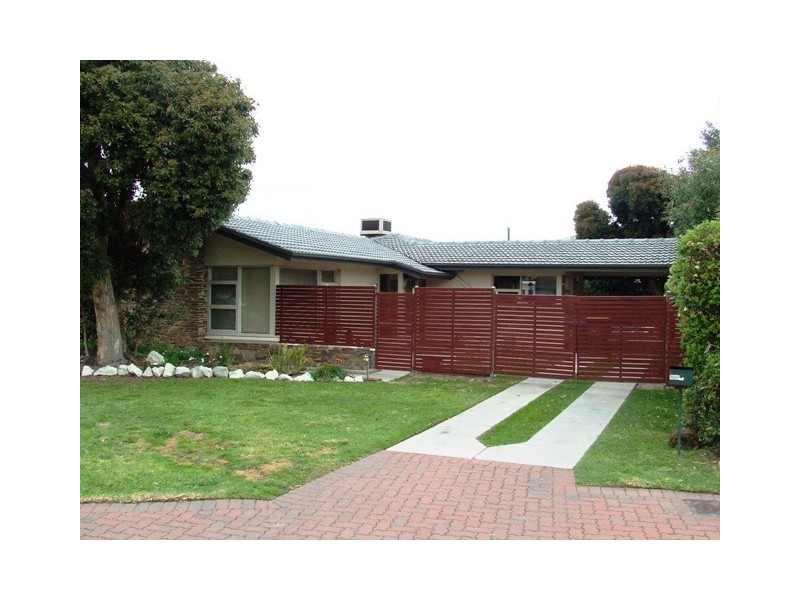 7  Winston Crescent, West Beach SA 5024