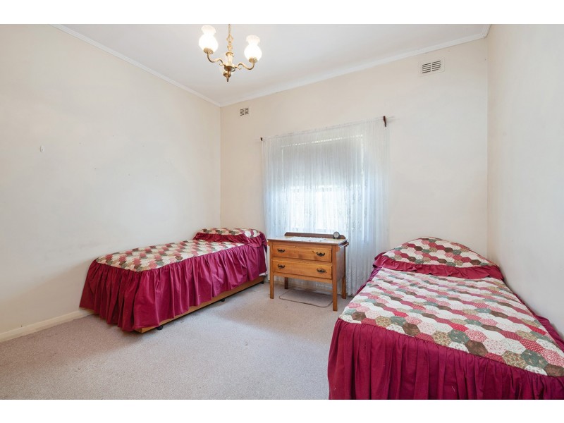 12 Selkirk Avenue, Seaton SA 5023