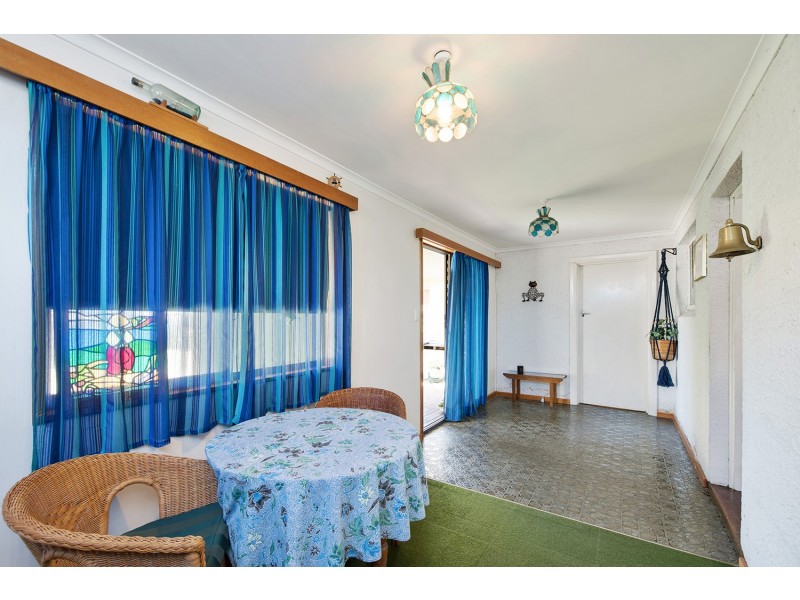 12 Selkirk Avenue, Seaton SA 5023