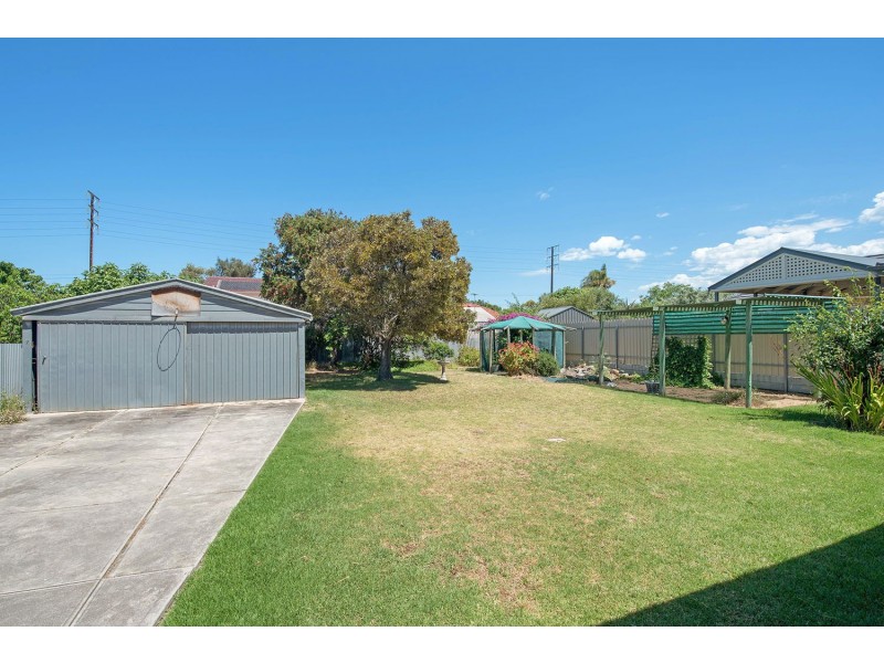 12 Selkirk Avenue, Seaton SA 5023