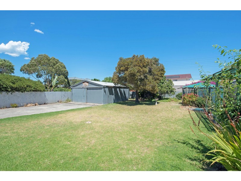 12 Selkirk Avenue, Seaton SA 5023