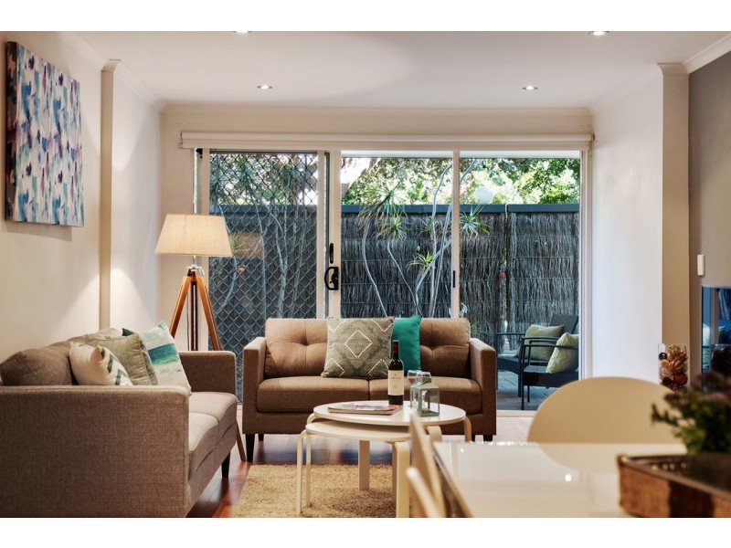 20/74 Military Road, Tennyson SA 5022