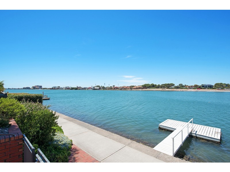 20/74 Military Road, Tennyson SA 5022