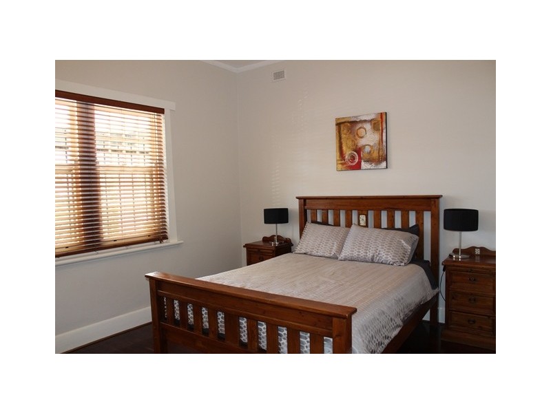 11 Newington Avenue, Woodville South SA 5011