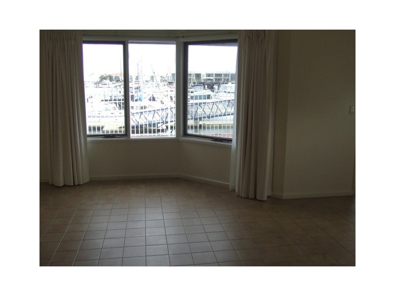 8/10 Nerida Drive, North Haven SA 5018