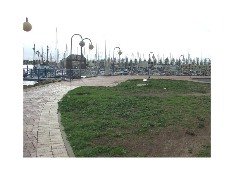 8/10 Nerida Drive, North Haven SA 5018