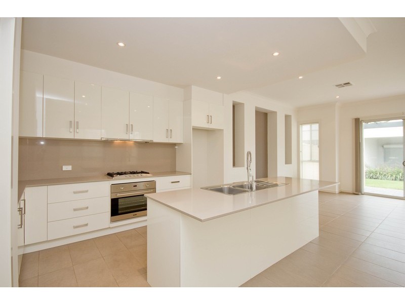 284 Military Road, Grange SA 5022