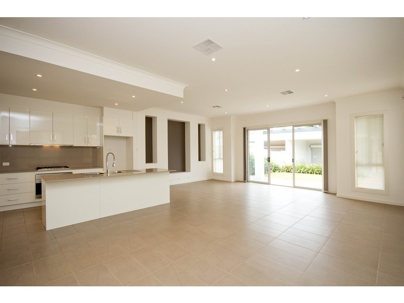 284 Military Road, Grange SA 5022