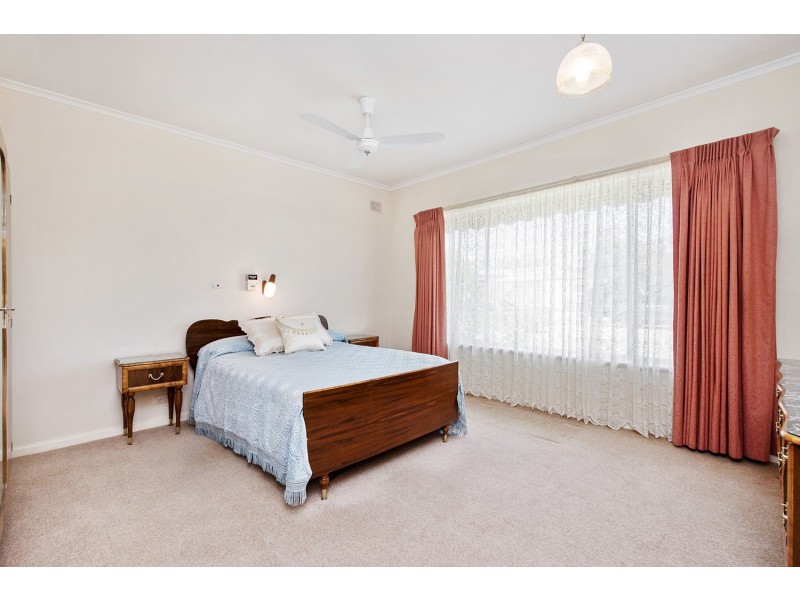 8 Roban Street, West Beach SA 5024