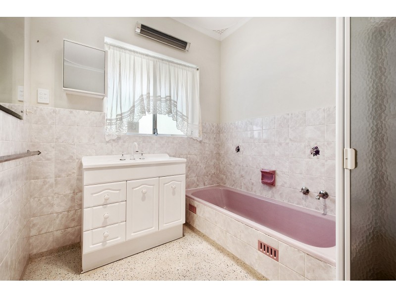 8 Roban Street, West Beach SA 5024