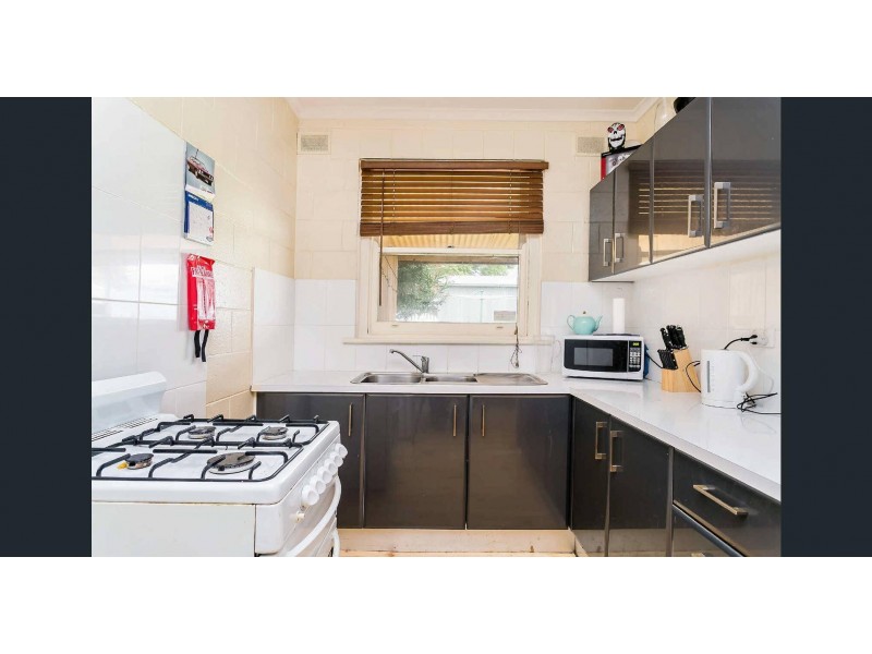 7 Yongala Street, Taperoo SA 5017