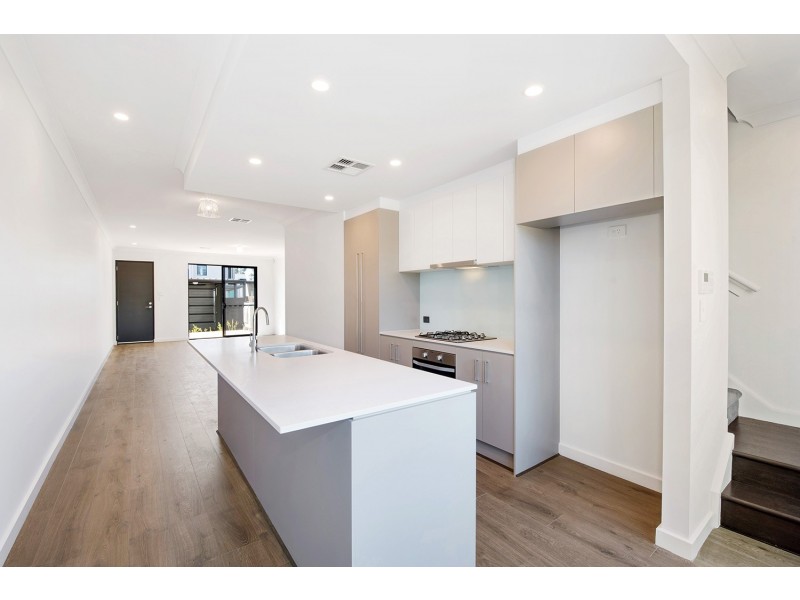 22 Troubridge Drive, West Lakes SA 5021