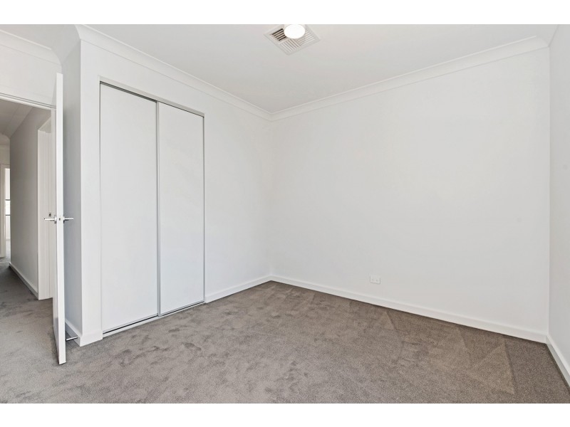 22 Troubridge Drive, West Lakes SA 5021