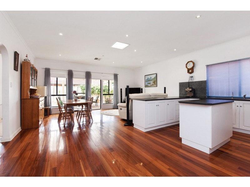 3 Lorraine Lee Court, Grange SA 5022