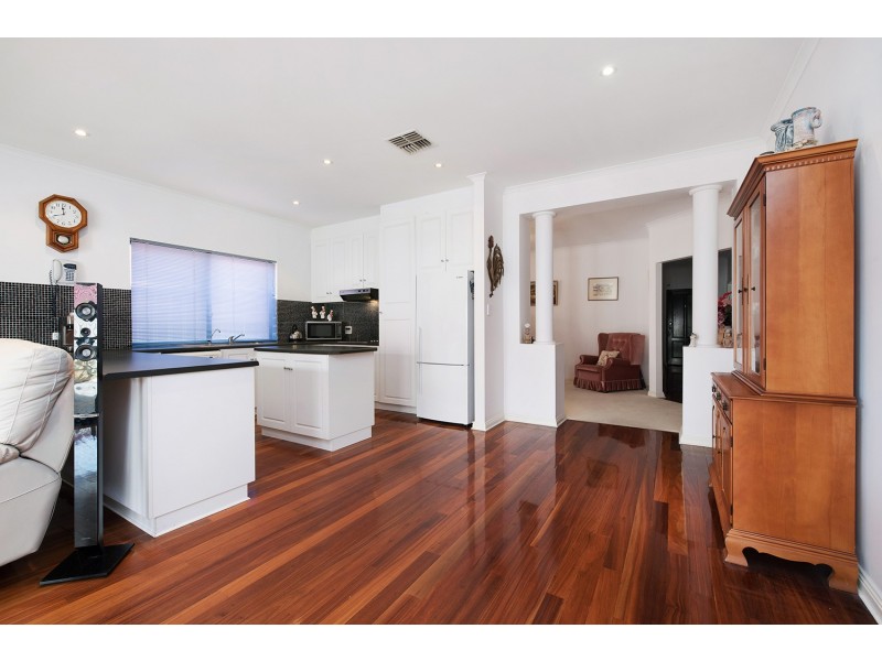 3 Lorraine Lee Court, Grange SA 5022