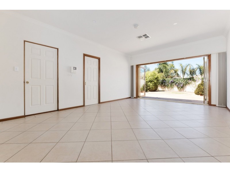 17A Beach Street, Grange SA 5022