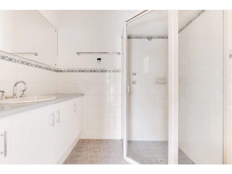 17A Beach Street, Grange SA 5022