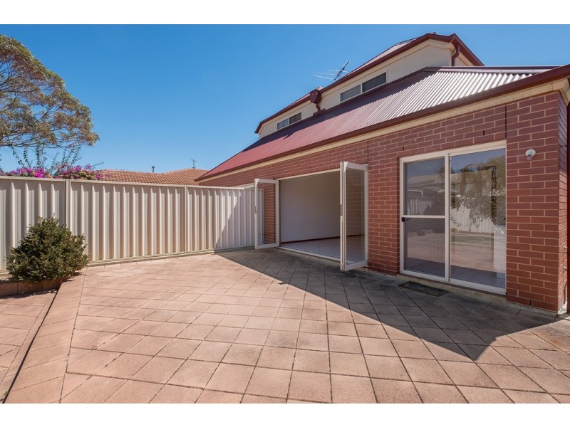 17A Beach Street, Grange SA 5022