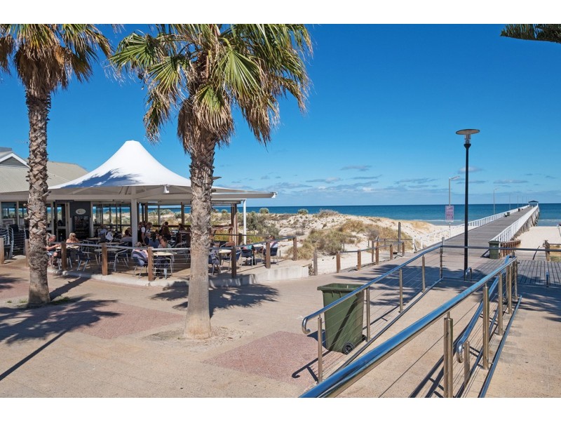 17A Beach Street, Grange SA 5022