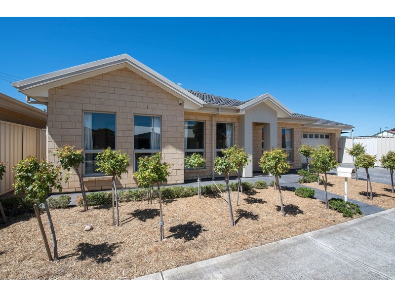 16 Richard Street, Findon SA 5023