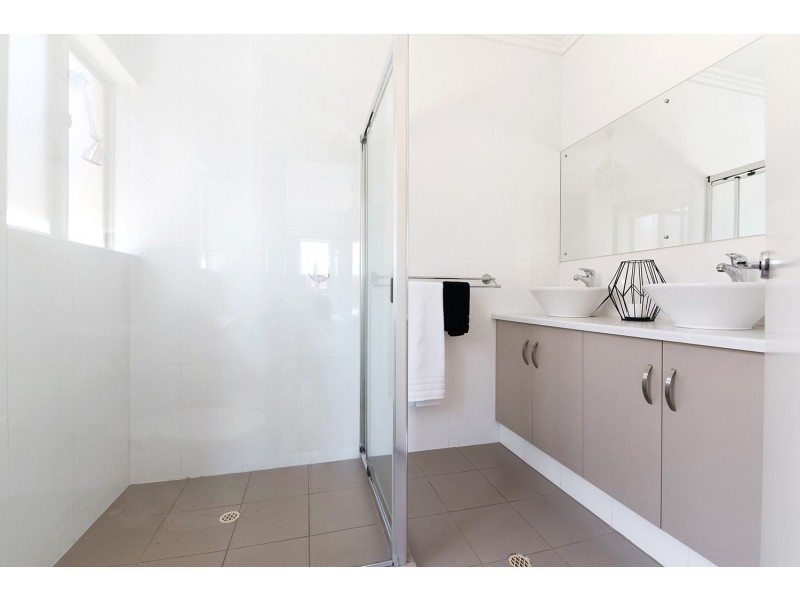 16 Richard Street, Findon SA 5023