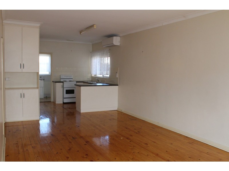 2/43 Mitton Ave, Henley Beach SA 5022