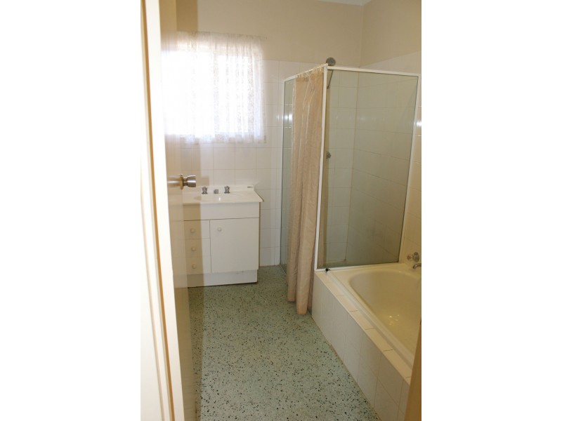 2/43 Mitton Ave, Henley Beach SA 5022