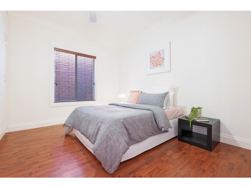 8A Winser Avenue, Seaton SA 5023